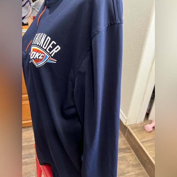 NBA OKC THUNDER  Mens Long Sleeve pullover Size Large - Picture 2 of 7